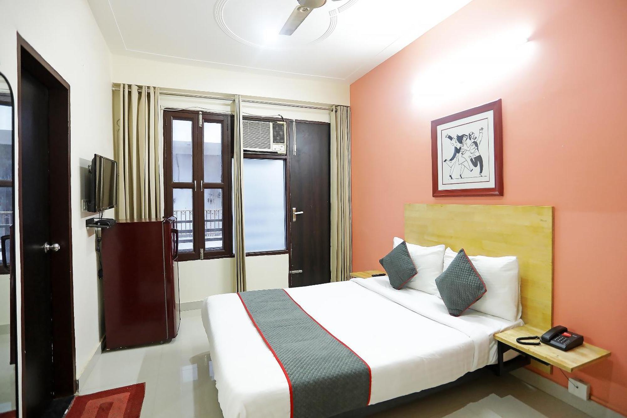 Hotel Super Townhouse Cloud Bay, Near Genpact, Sector-69, Gurgaon Exterior foto