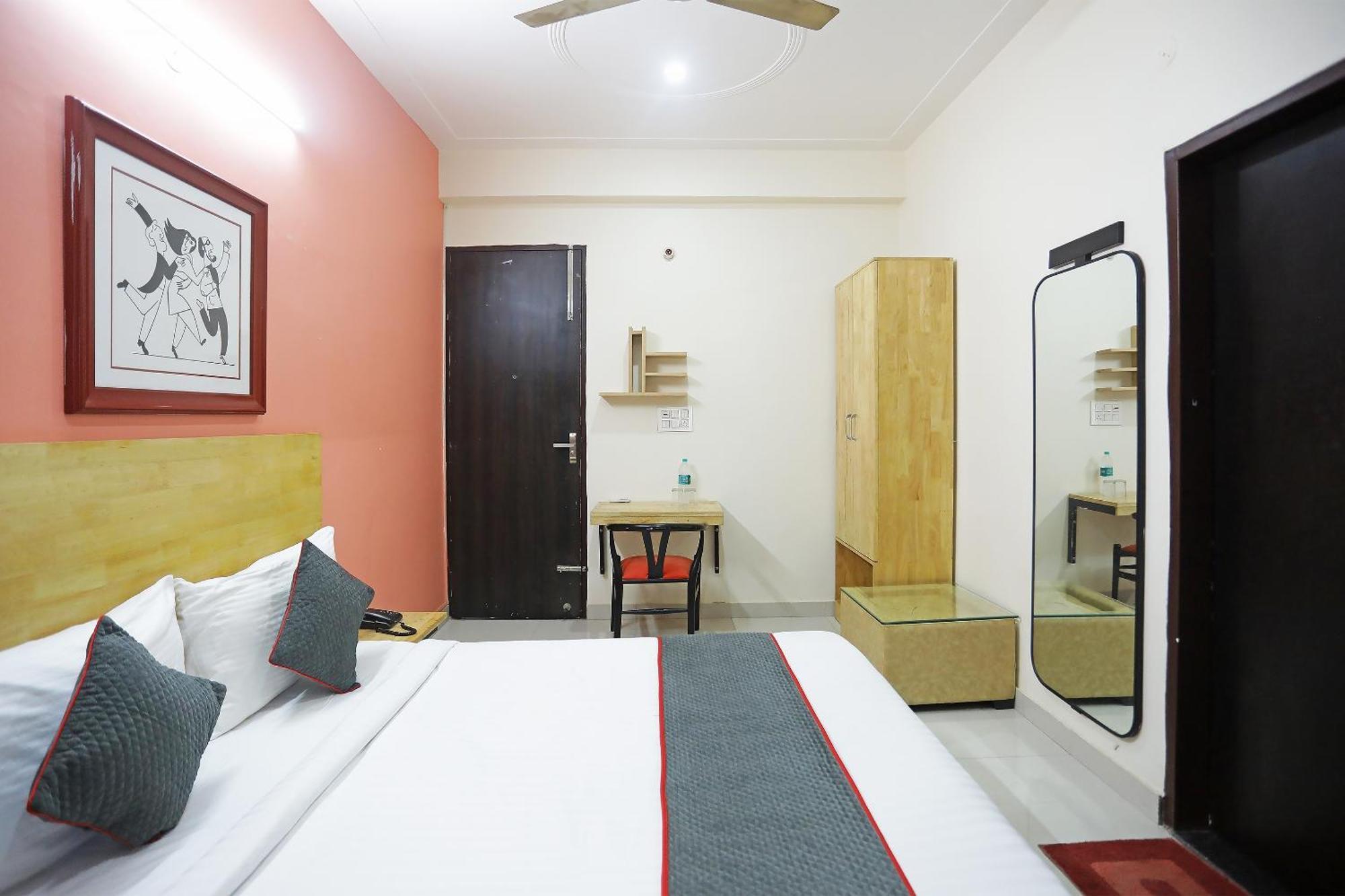 Hotel Super Townhouse Cloud Bay, Near Genpact, Sector-69, Gurgaon Exterior foto