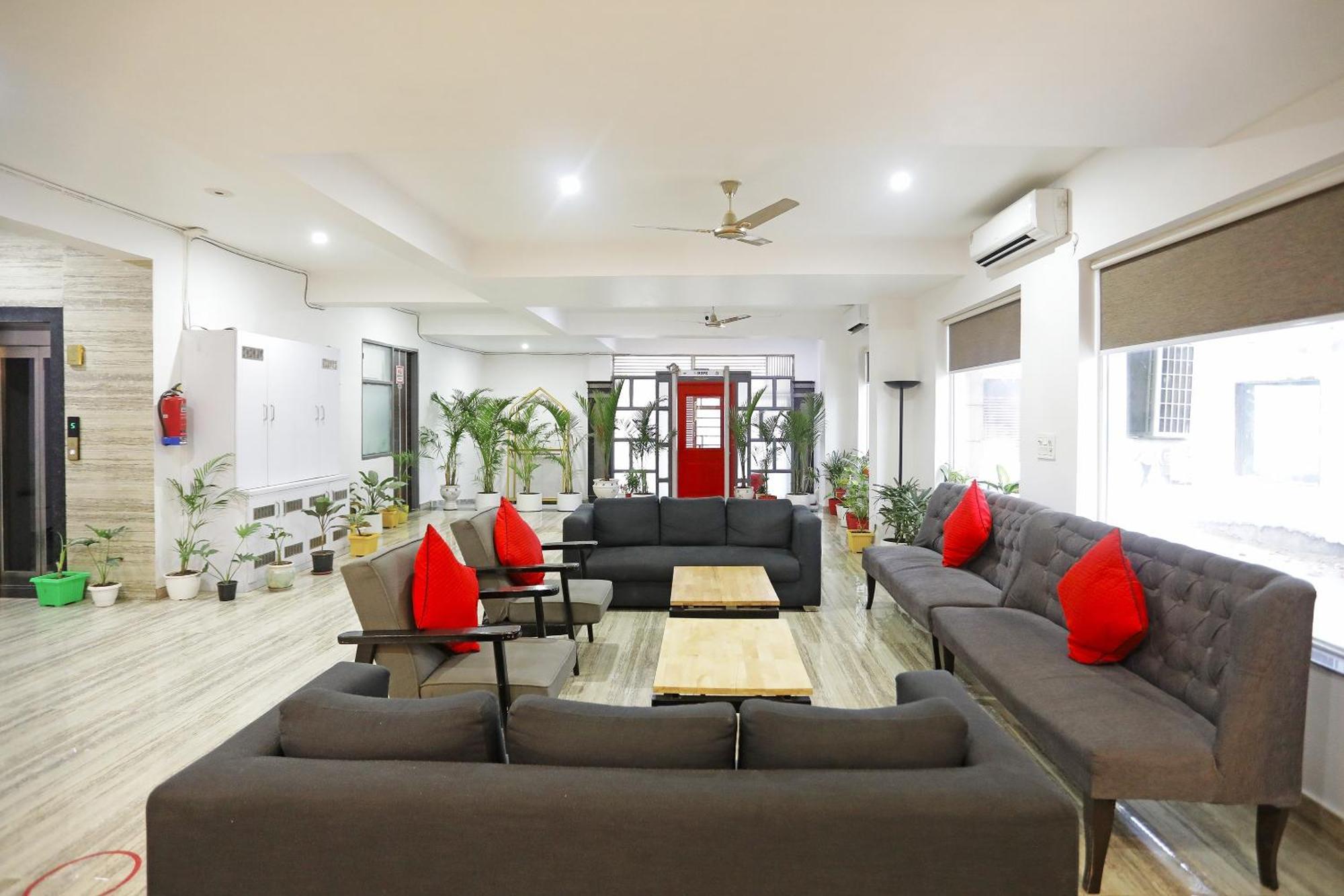 Hotel Super Townhouse Cloud Bay, Near Genpact, Sector-69, Gurgaon Exterior foto