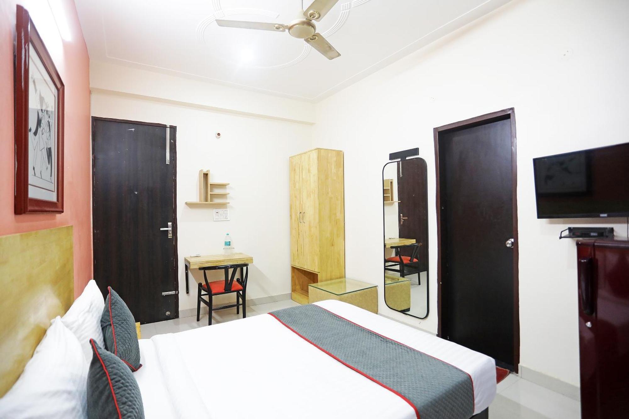 Hotel Super Townhouse Cloud Bay, Near Genpact, Sector-69, Gurgaon Exterior foto
