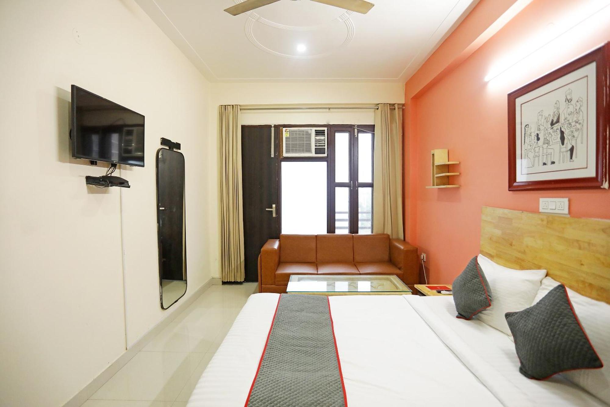 Hotel Super Townhouse Cloud Bay, Near Genpact, Sector-69, Gurgaon Exterior foto