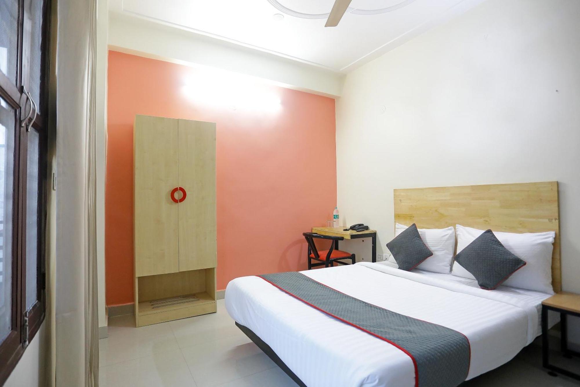 Hotel Super Townhouse Cloud Bay, Near Genpact, Sector-69, Gurgaon Exterior foto