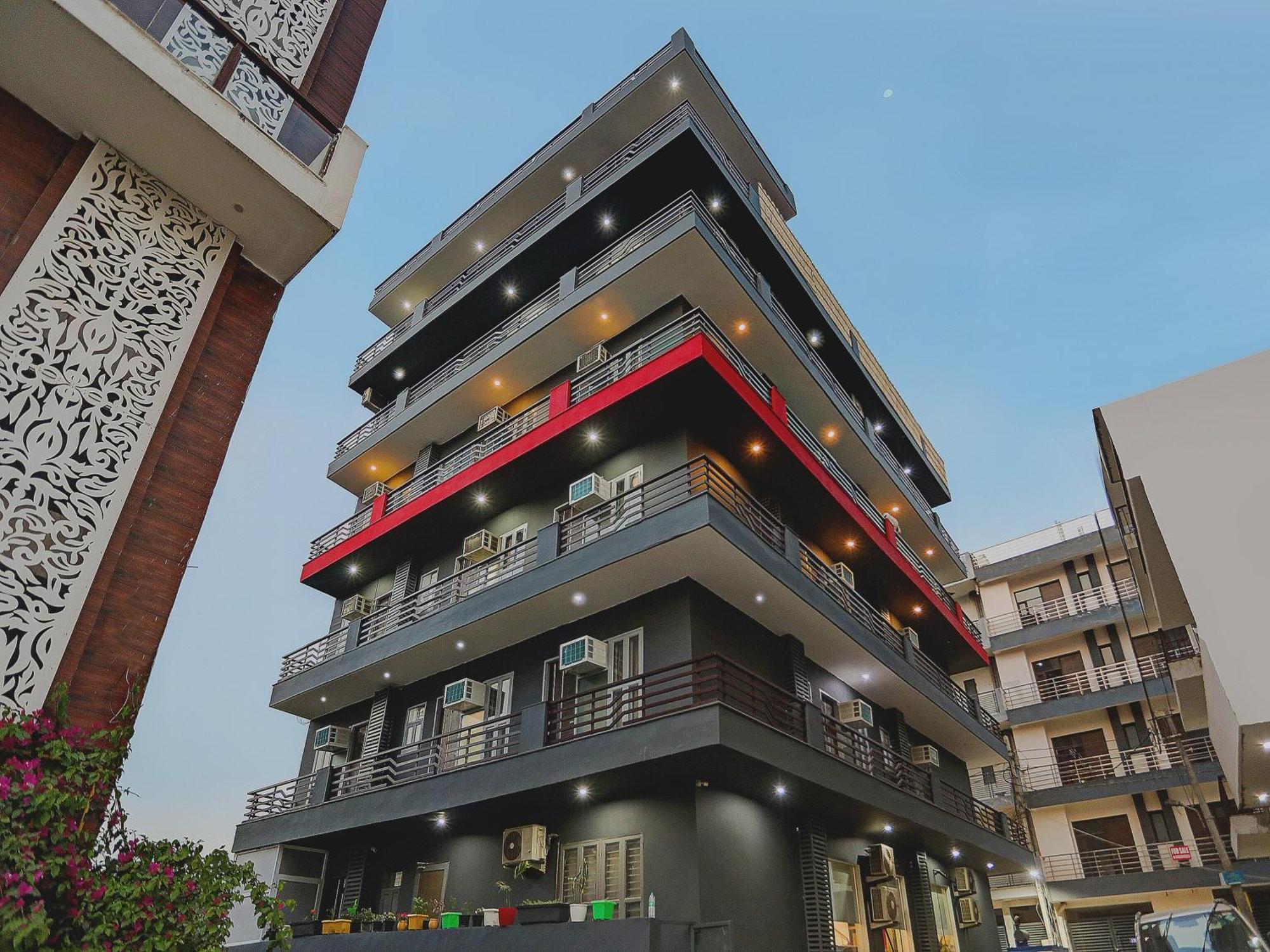 Hotel Super Townhouse Cloud Bay, Near Genpact, Sector-69, Gurgaon Exterior foto